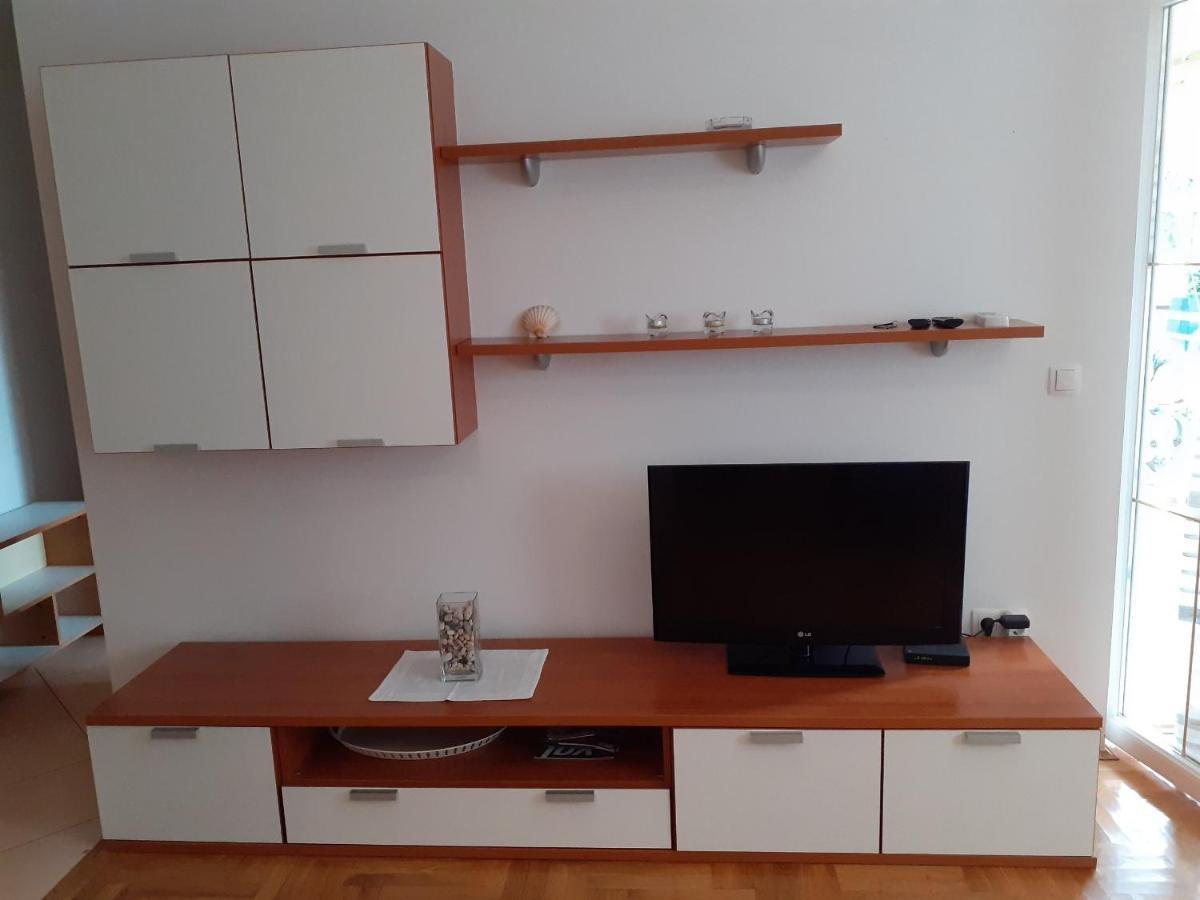 Apartment Conty On The Ground Floor Malinska Kültér fotó