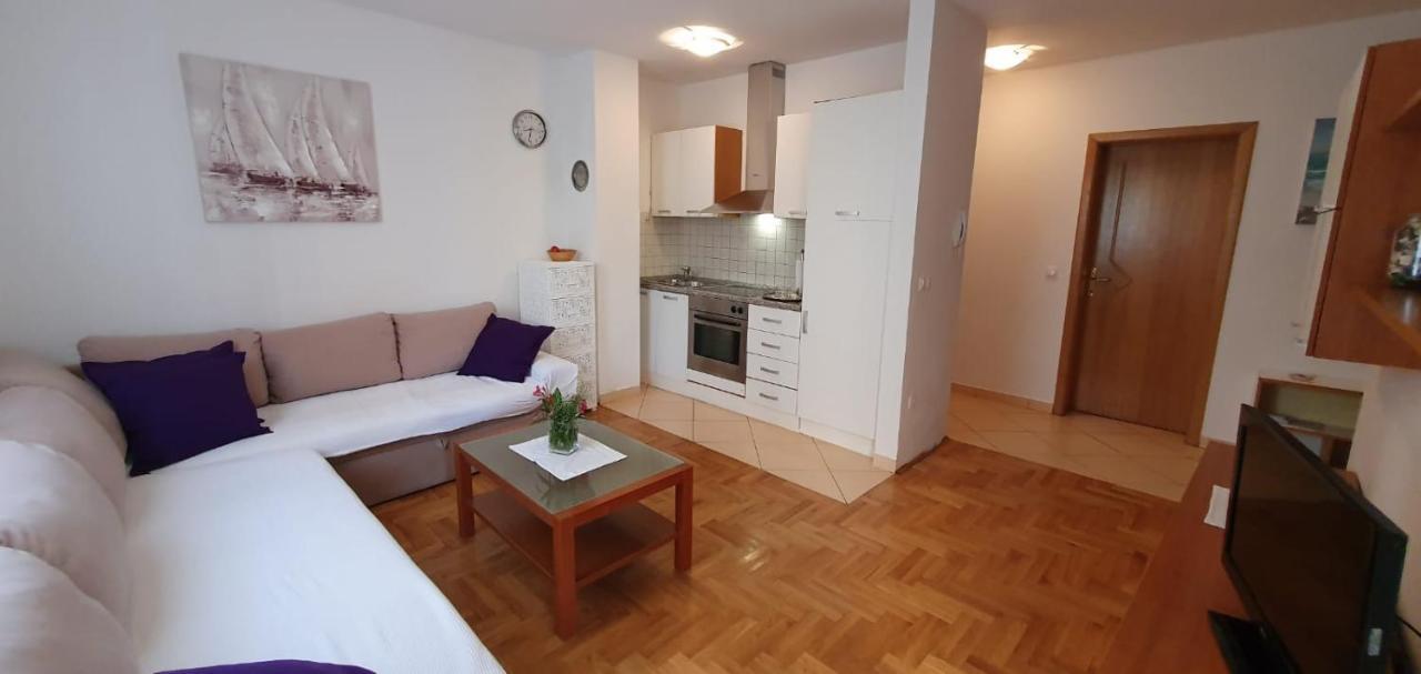 Apartment Conty On The Ground Floor Malinska Kültér fotó